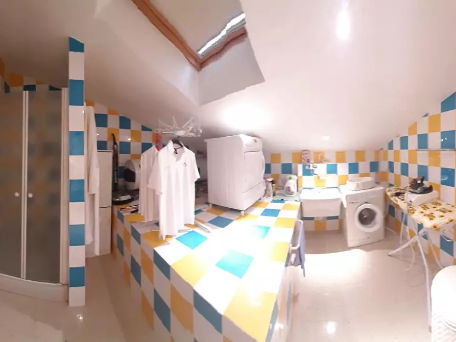 Immagine 21 di Mansarda in affitto  a Pietrasanta