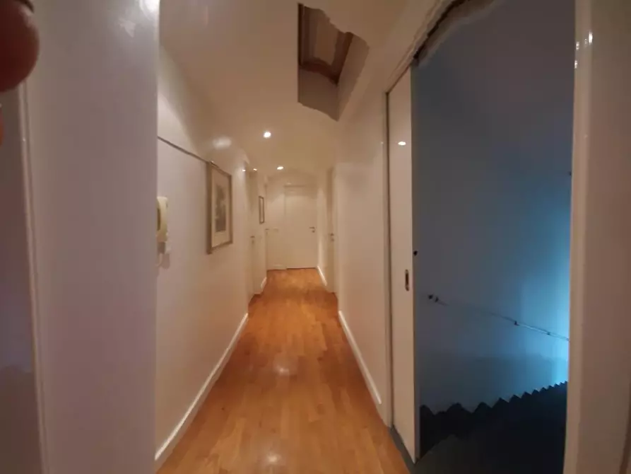 Immagine 20 di Mansarda in affitto  a Pietrasanta