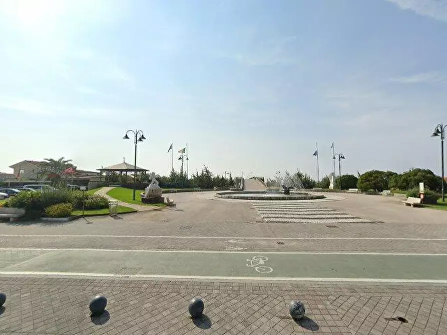 Immagine 23 di Mansarda in affitto  a Pietrasanta