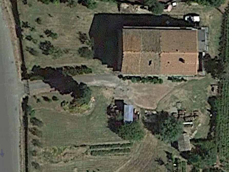 Immagine 3 di Casa colonica in vendita  a Capannori