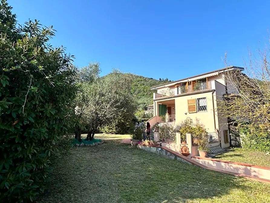 Immagine 47 di Casa bifamiliare in vendita  a Carrara