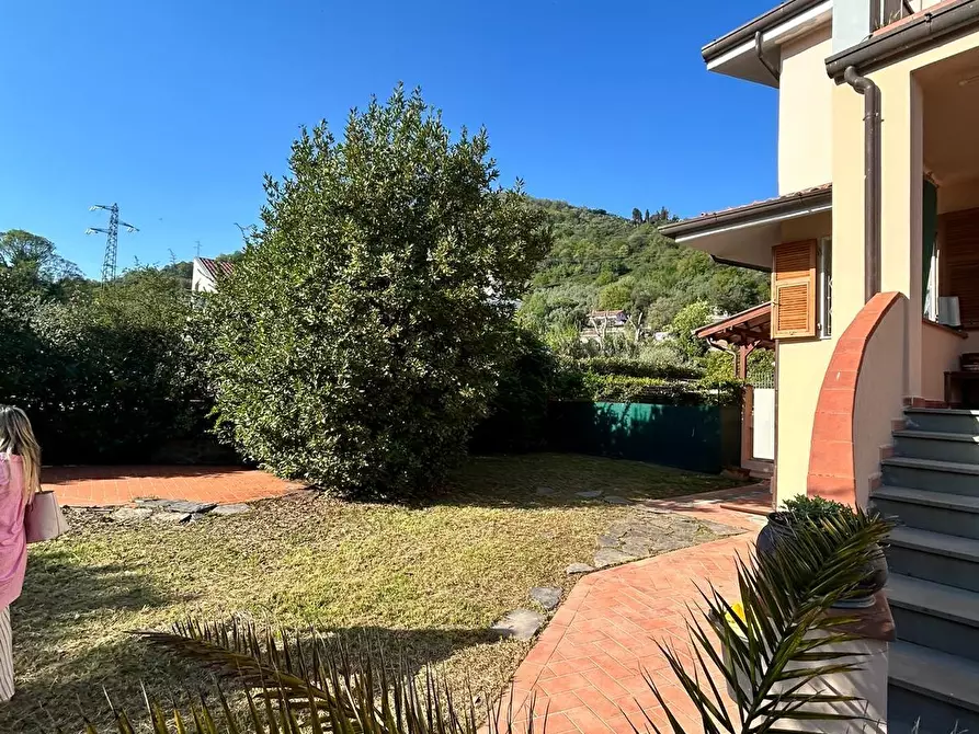 Immagine 39 di Casa bifamiliare in vendita  a Carrara