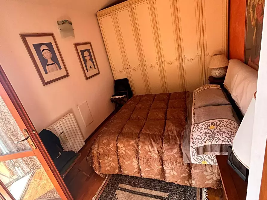 Immagine 26 di Casa bifamiliare in vendita  a Carrara