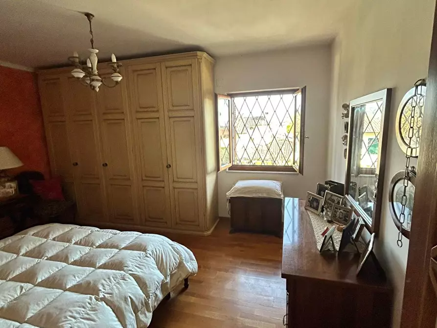 Immagine 22 di Casa bifamiliare in vendita  a Carrara