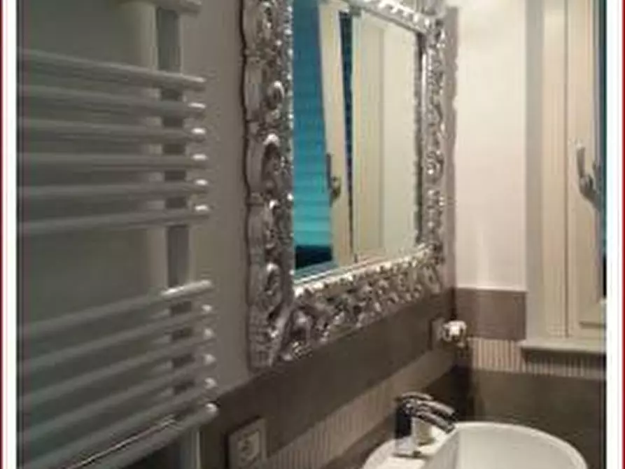 Immagine 26 di Casa bifamiliare in affitto  a Pietrasanta