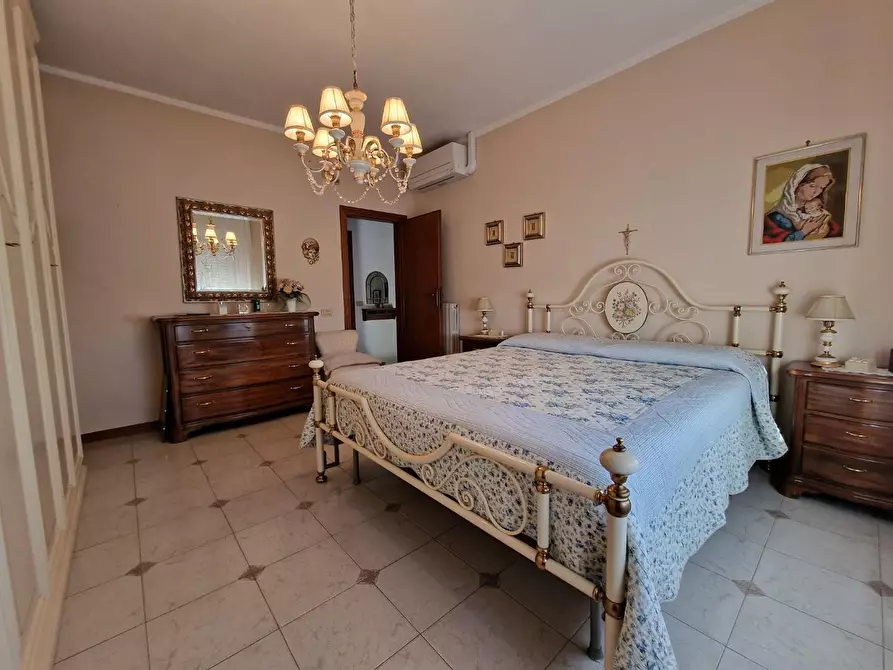 Immagine 22 di Casa semindipendente in vendita  a Cascina