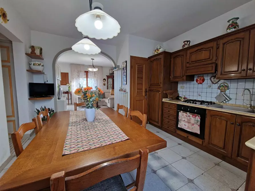 Immagine 13 di Casa semindipendente in vendita  a Cascina