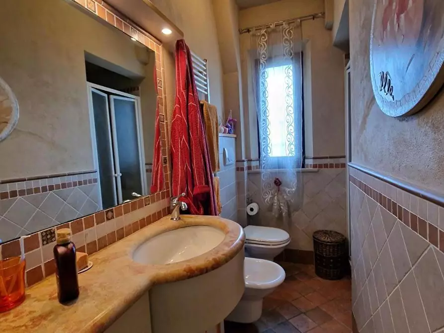 Immagine 15 di Casa semindipendente in vendita  a Cascina