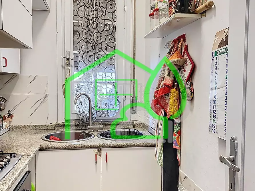 Immagine 3 di Appartamento in vendita  a Viareggio