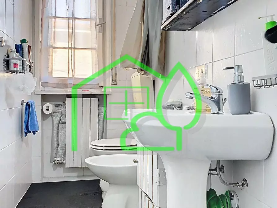 Immagine 14 di Appartamento in vendita  a Viareggio