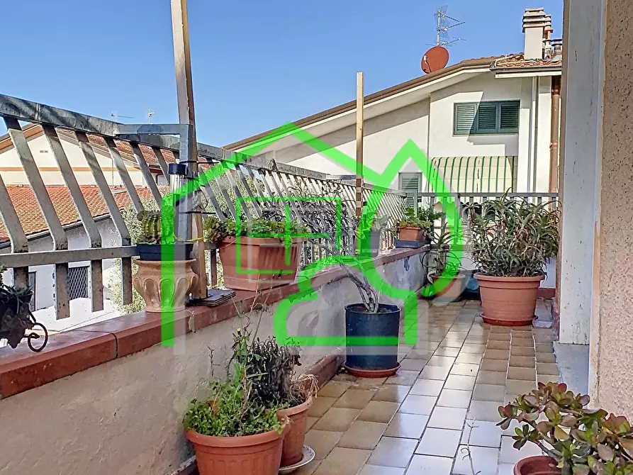 Immagine 5 di Appartamento in vendita  a Viareggio