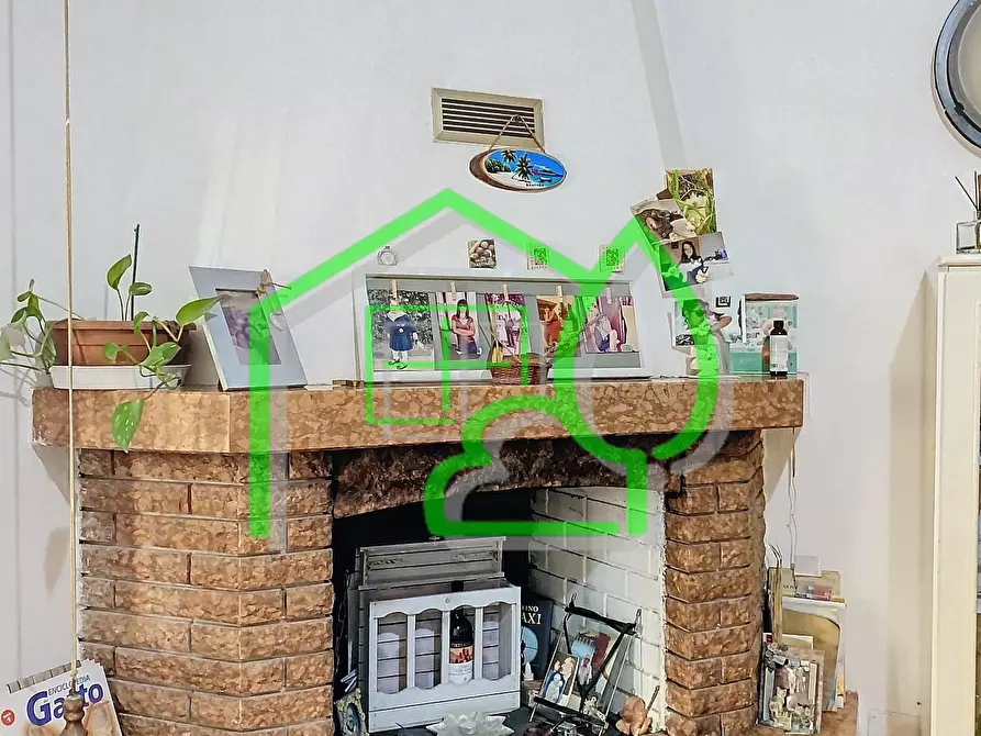 Immagine 4 di Appartamento in vendita  a Viareggio