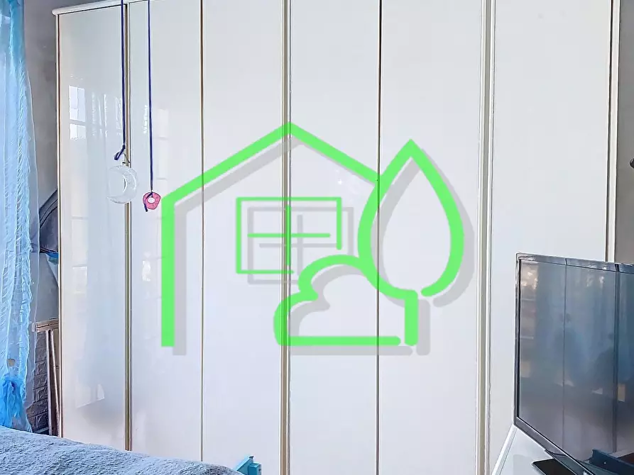 Immagine 17 di Appartamento in vendita  a Viareggio