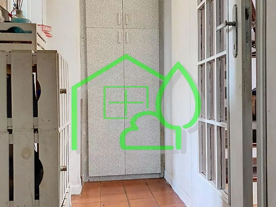 Immagine 13 di Appartamento in vendita  a Viareggio