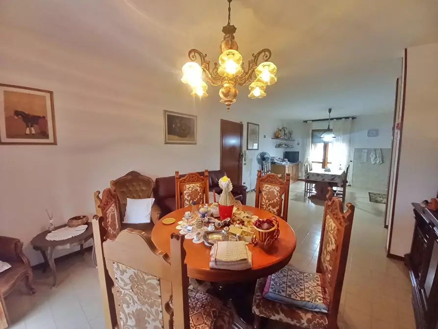 Immagine 10 di Appartamento in vendita  a Castelfiorentino