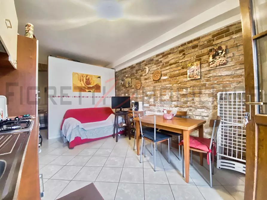 Immagine 5 di Appartamento in vendita  a Piombino