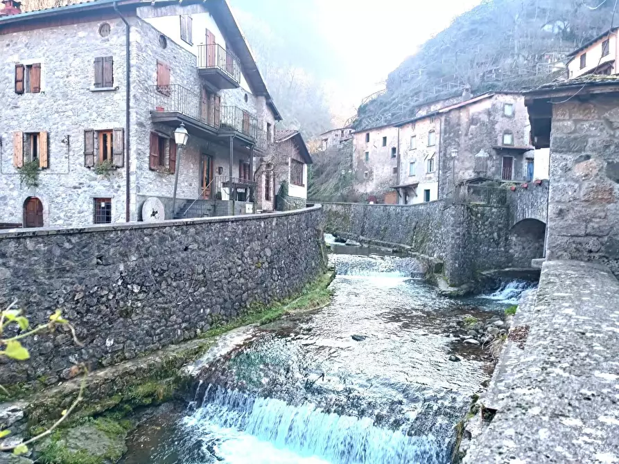 Immagine 2 di Terratetto in vendita  a Fabbriche Di Vergemoli