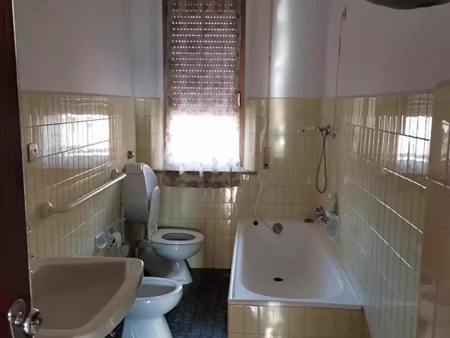 Immagine 21 di Appartamento in vendita  a Colle Di Val D'elsa