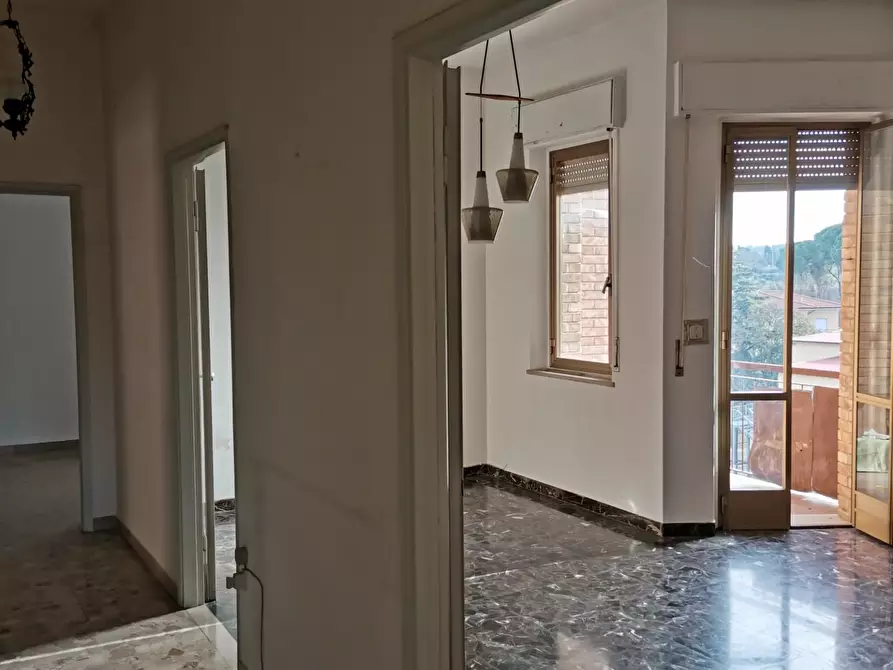 Immagine 5 di Appartamento in vendita  a Colle Di Val D'elsa