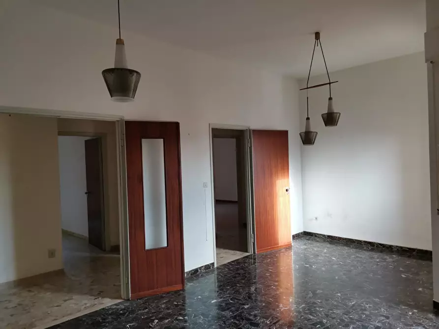 Immagine 33 di Appartamento in vendita  a Colle Di Val D'elsa