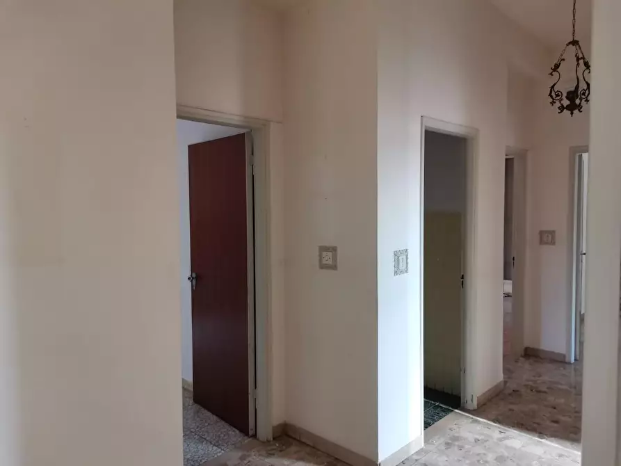 Immagine 10 di Appartamento in vendita  a Colle Di Val D'elsa