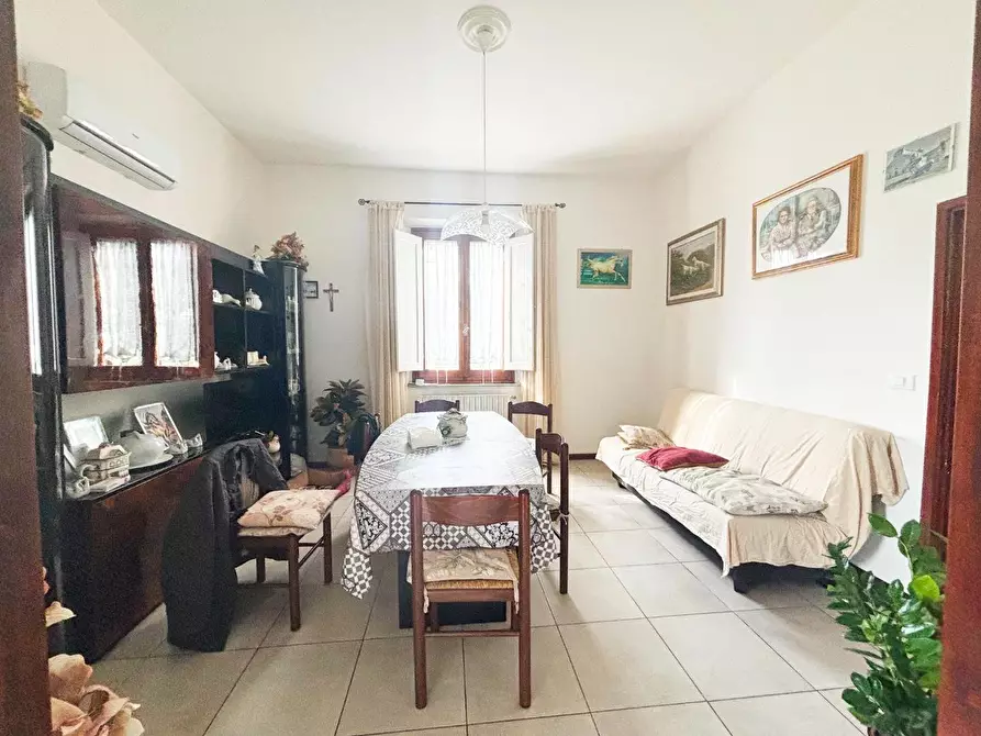 Immagine 10 di Villa in vendita  a Empoli