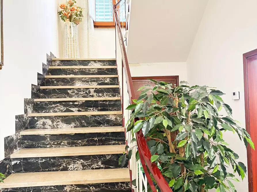 Immagine 8 di Villa in vendita  a Empoli