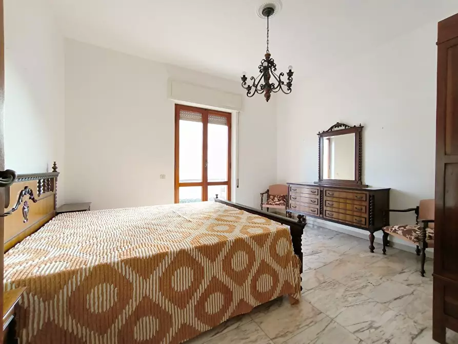 Immagine 23 di Appartamento in vendita  a Carrara