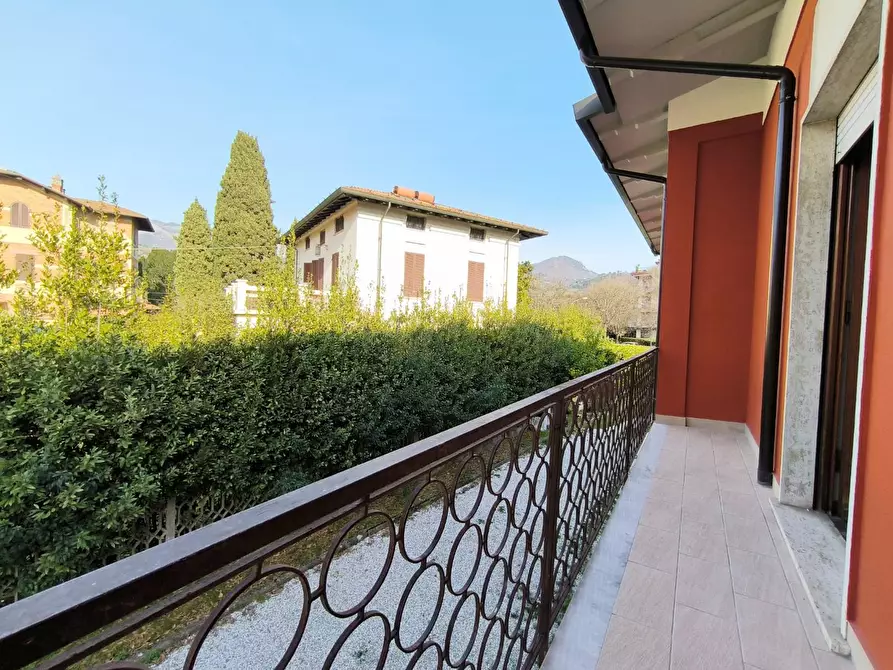 Immagine 5 di Appartamento in vendita  a Carrara