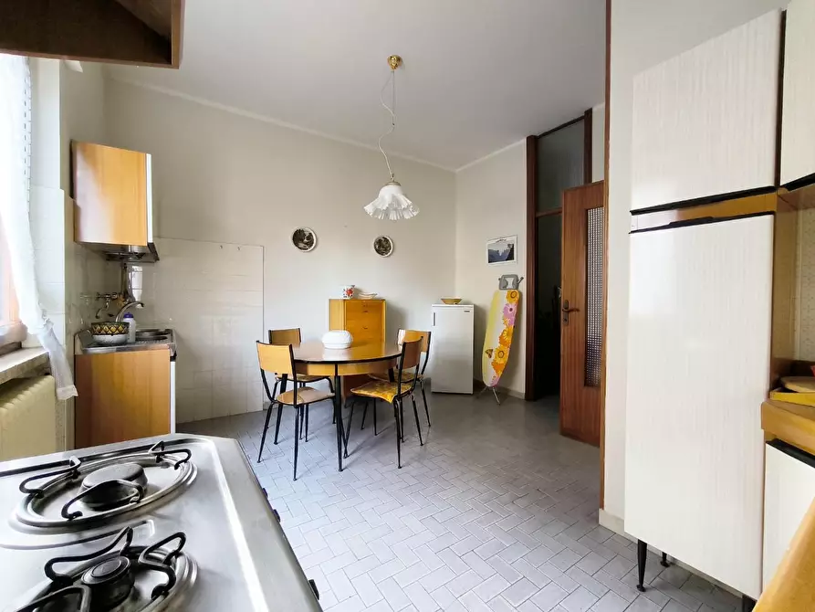 Immagine 10 di Appartamento in vendita  a Carrara