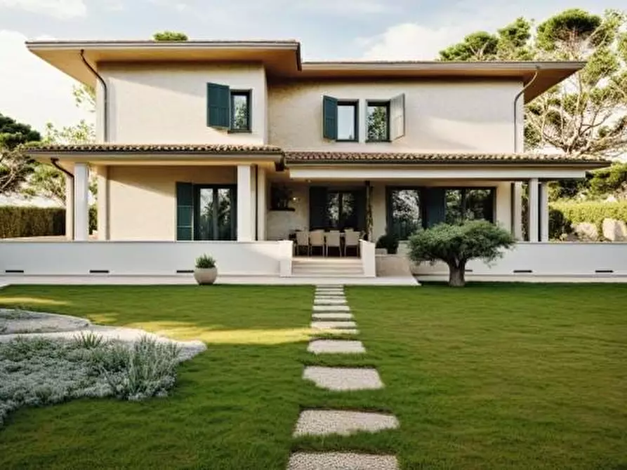 Immagine 1 di Villa in vendita  a Forte Dei Marmi
