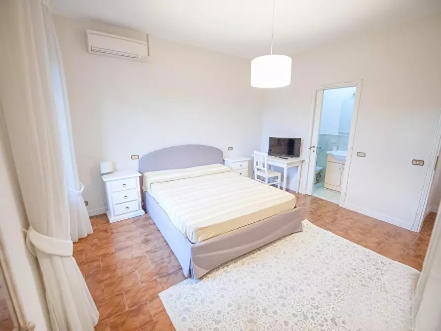 Immagine 12 di Villa in vendita  a Forte Dei Marmi