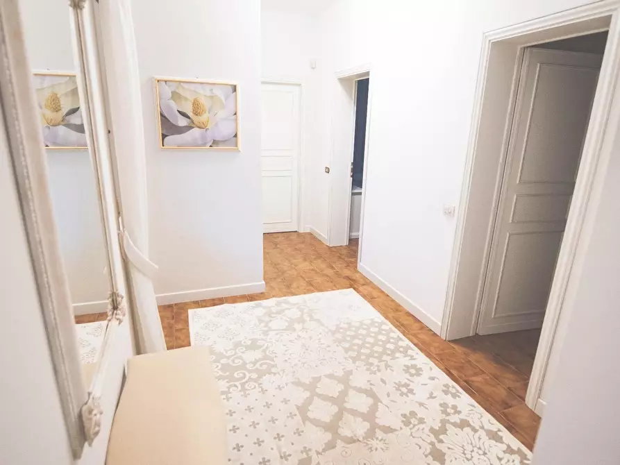 Immagine 6 di Villa in vendita  a Forte Dei Marmi