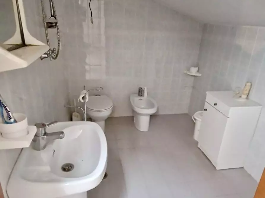 Immagine 27 di Villetta a schiera in vendita  a Calci