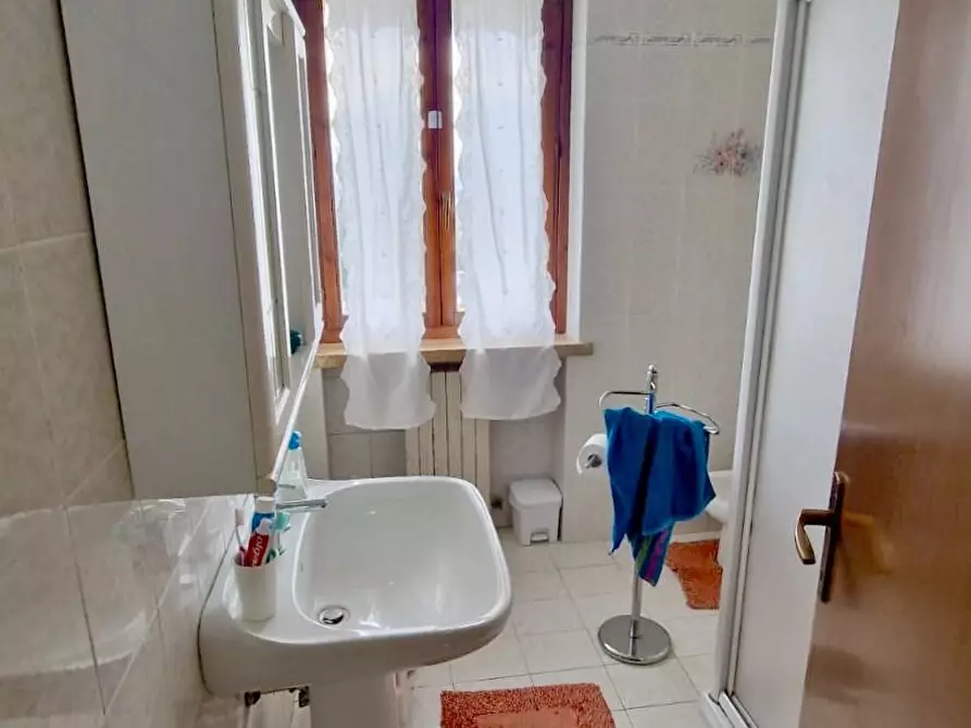 Immagine 24 di Villetta a schiera in vendita  a Calci