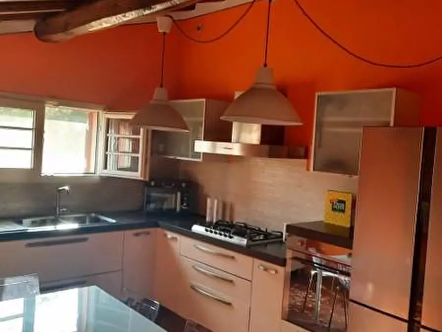 Immagine 15 di Villa in vendita  a Capannori