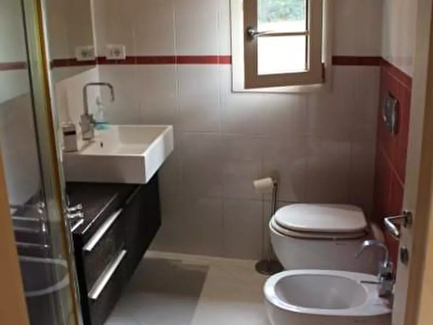 Immagine 17 di Villa in vendita  a Capannori