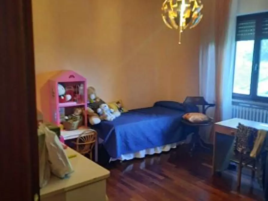 Immagine 11 di Villa in vendita  a Capannori