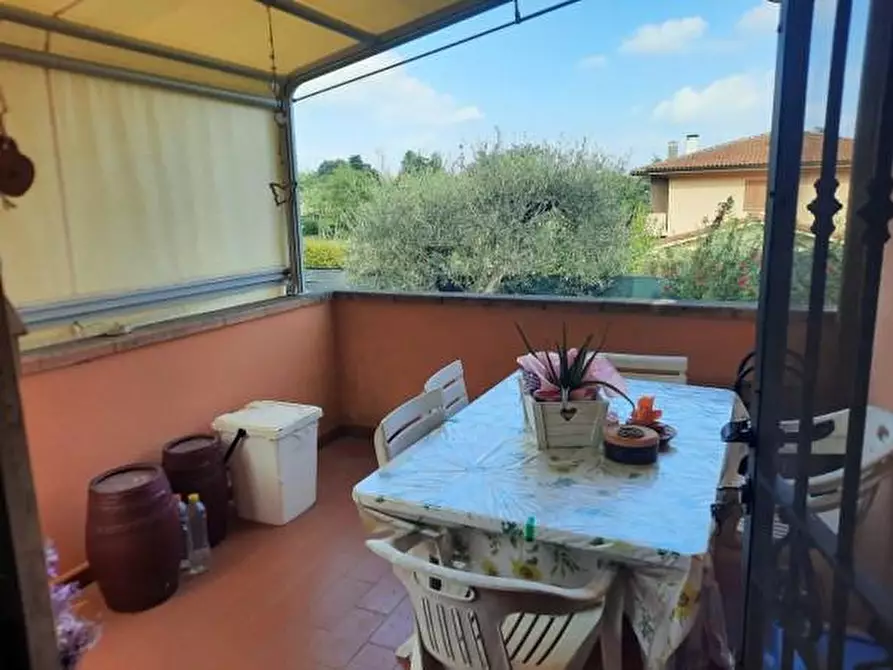 Immagine 8 di Villa in vendita  a Capannori