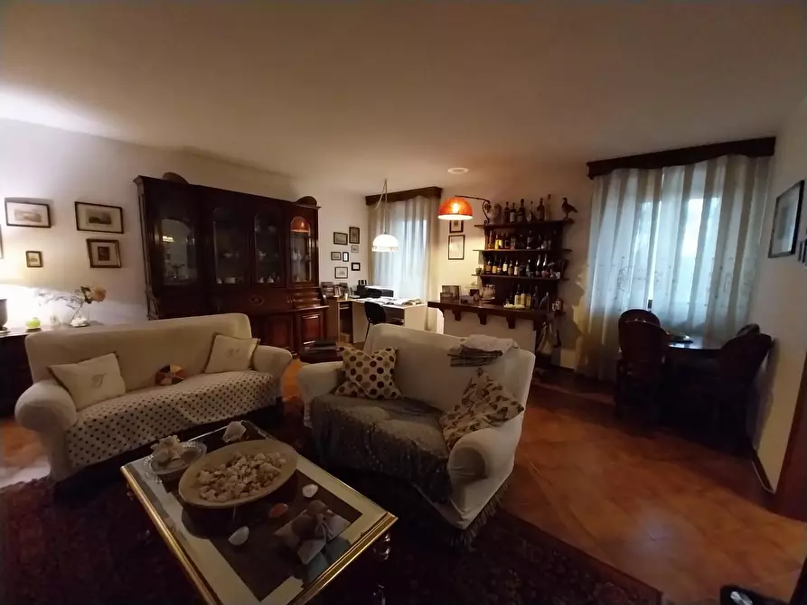 Immagine 7 di Villa in vendita  a Calci