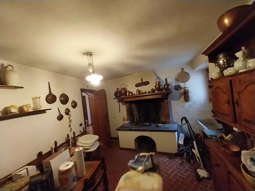 Immagine 15 di Villa in vendita  a Calci