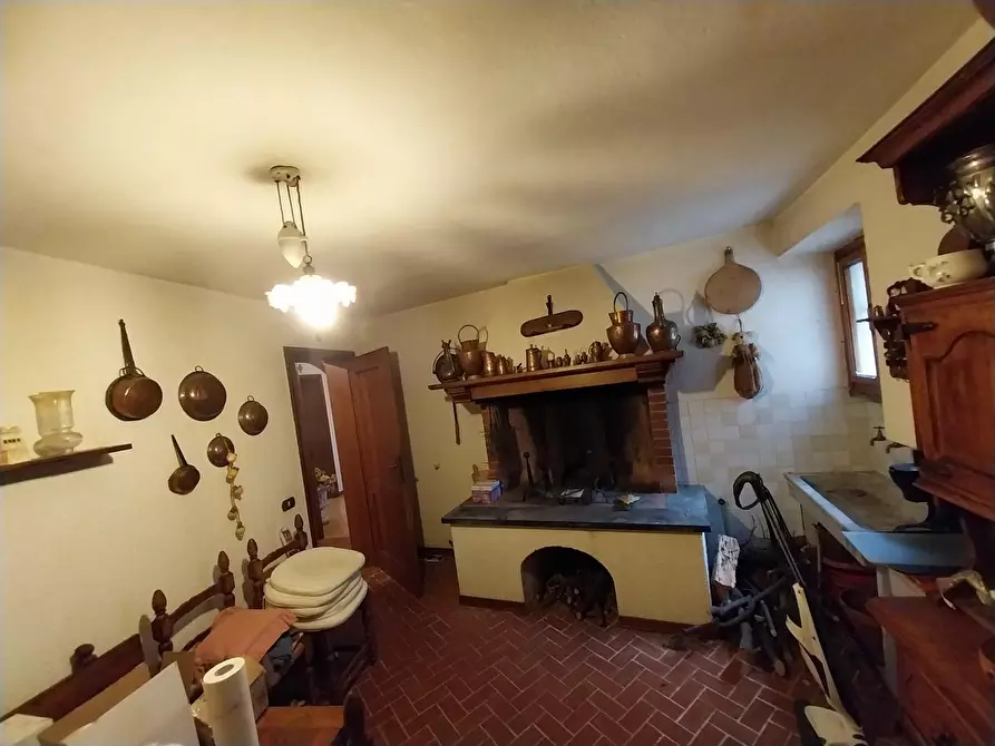 Immagine 16 di Villa in vendita  a Calci