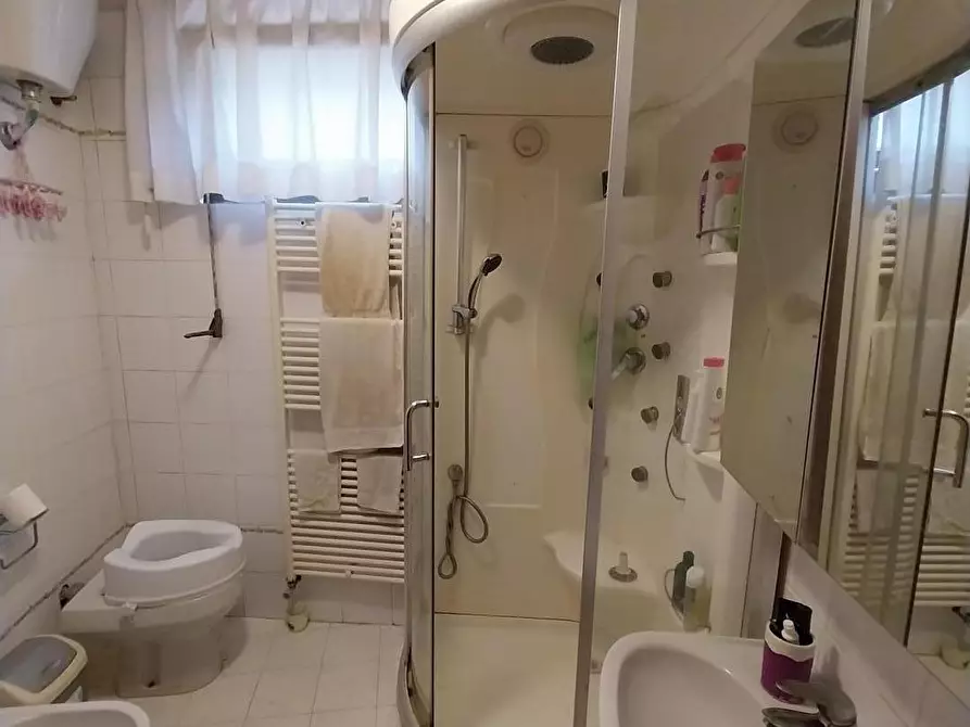 Immagine 12 di Villa in vendita  a Calci