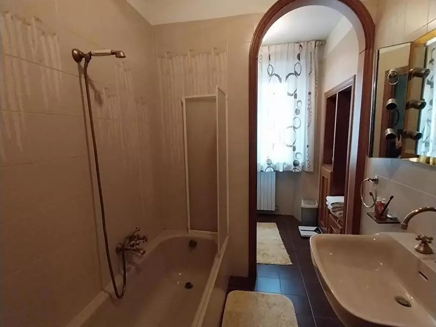 Immagine 25 di Villa in vendita  a Calci