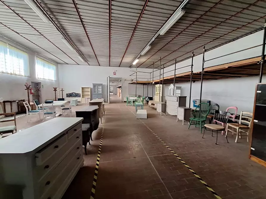 Immagine 16 di Attività artigianale in vendita  a Porcari