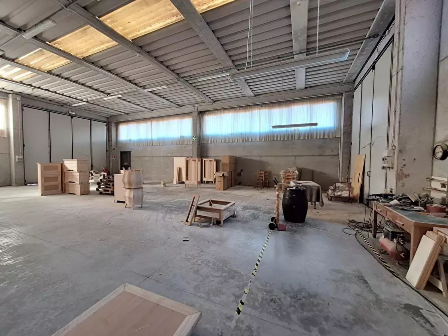 Immagine 19 di Attività artigianale in vendita  a Porcari