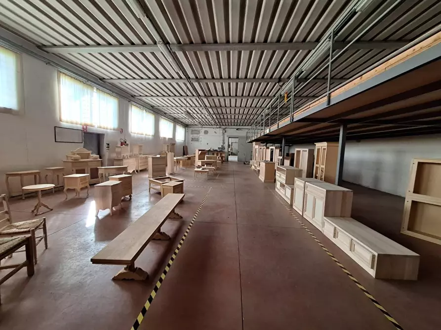 Immagine 13 di Attività artigianale in vendita  a Porcari