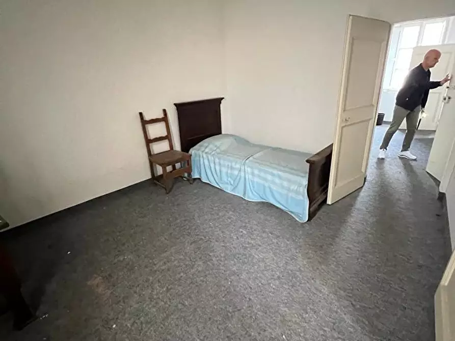 Immagine 23 di Palazzo in vendita  a Pisa