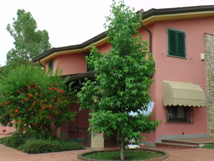 Immagine 20 di Villa in vendita  a Castelnuovo Magra