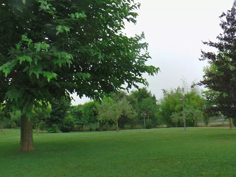 Immagine 26 di Villa in vendita  a Castelnuovo Magra